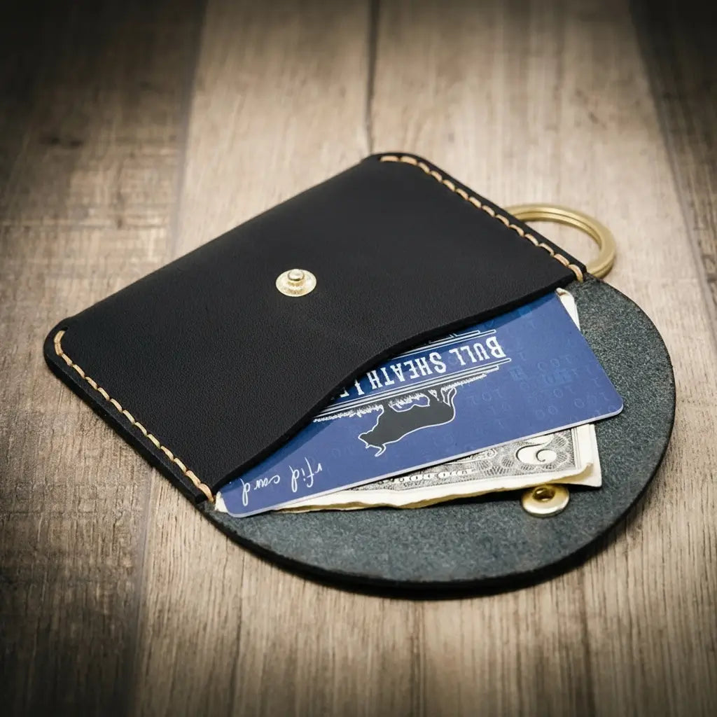 The Richmond Leather Keychain Wallet in Black
