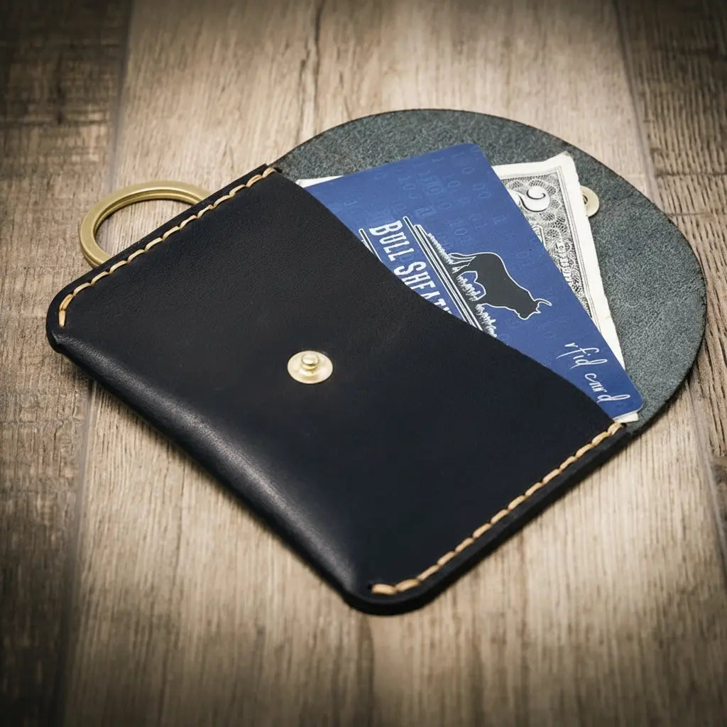 The Richmond Leather Keychain Wallet in Black
