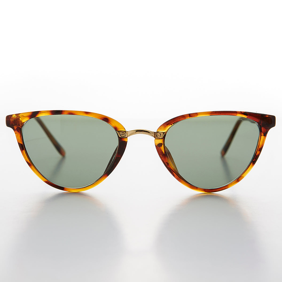 Women's Cat Eye Vintage Sunglass with Gold Bridge - Corey