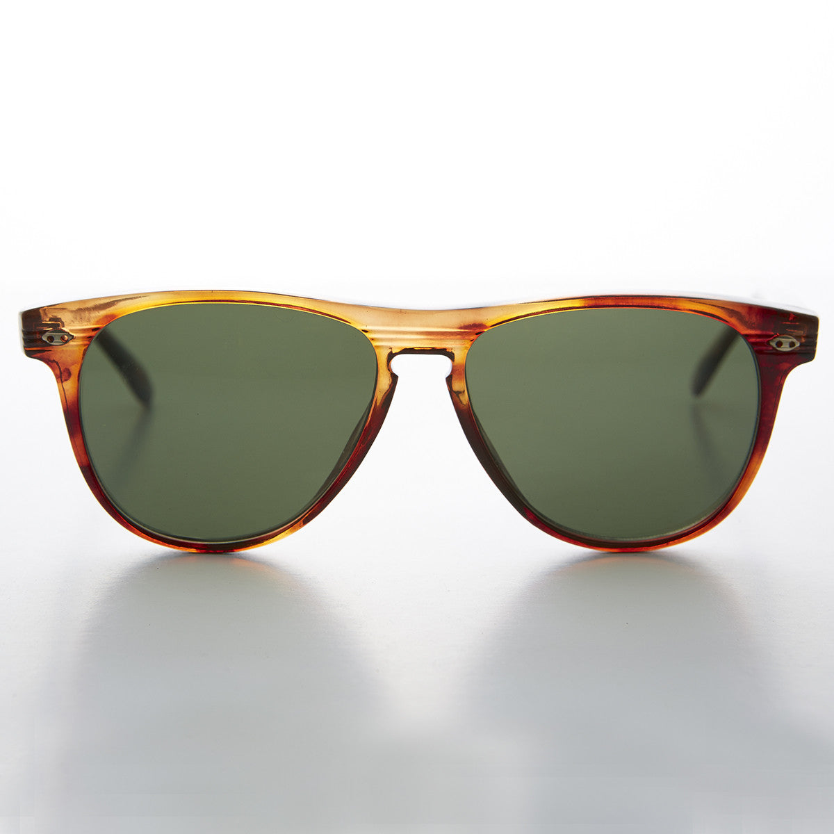Sporty Racer Vintage Sunglass with Keyhole Bridge - Elvin