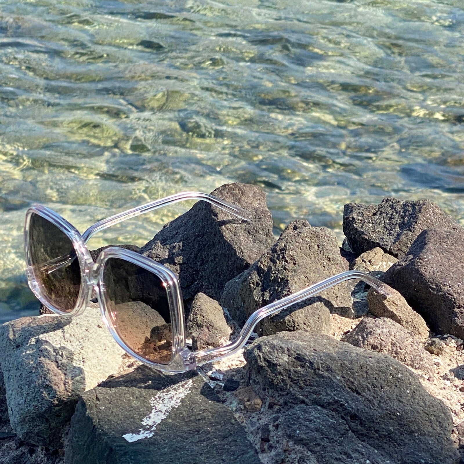 Granny-Chic Polarized Oversized Sunglass - Mia