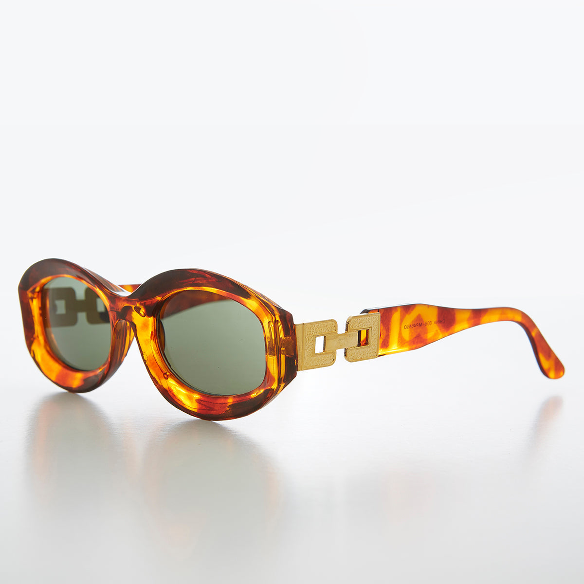 Thick Wide Frame with Chain Link Temples - Lyric