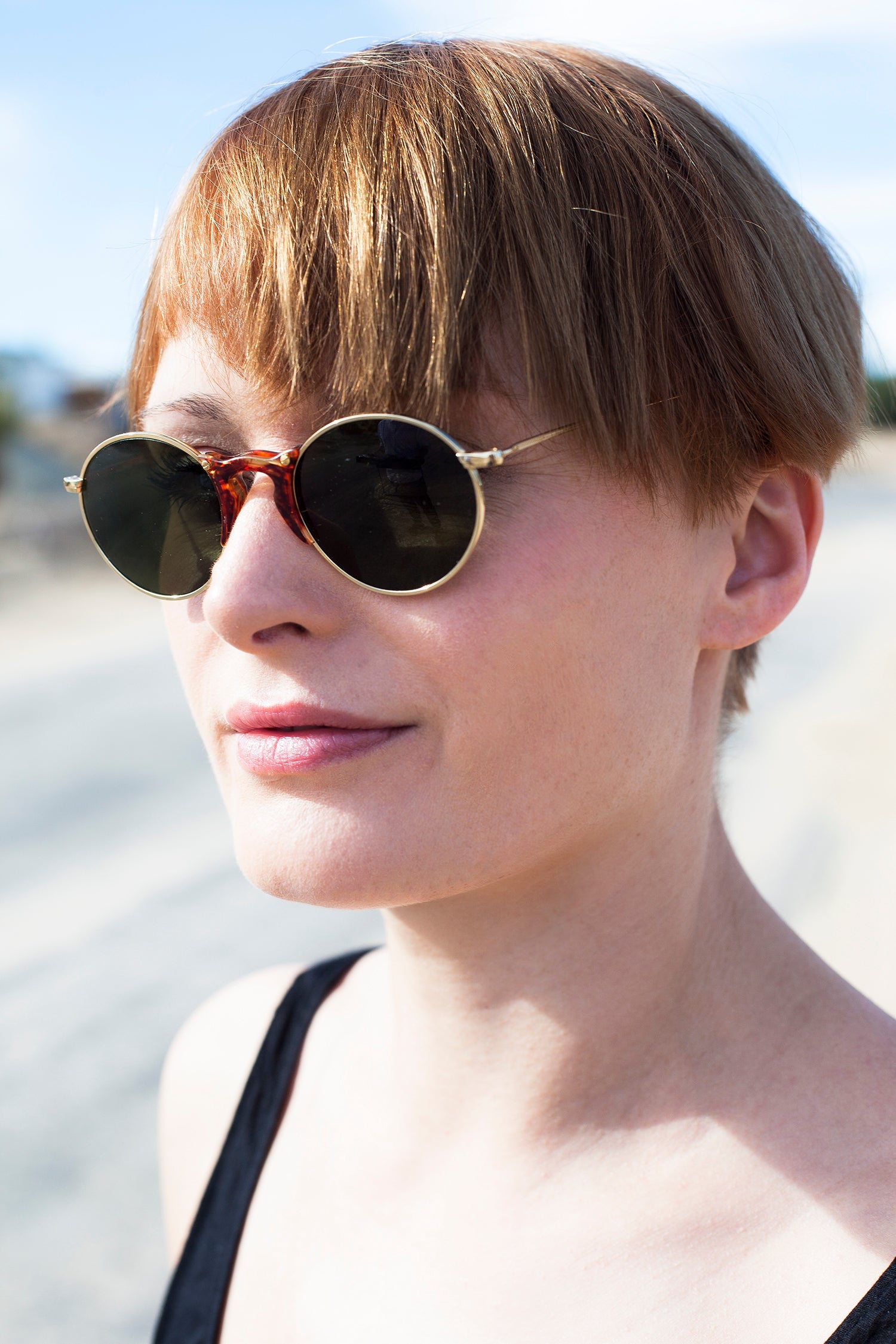 Round Unique Keyhole Bridge Vintage Sunglass - Ziggy